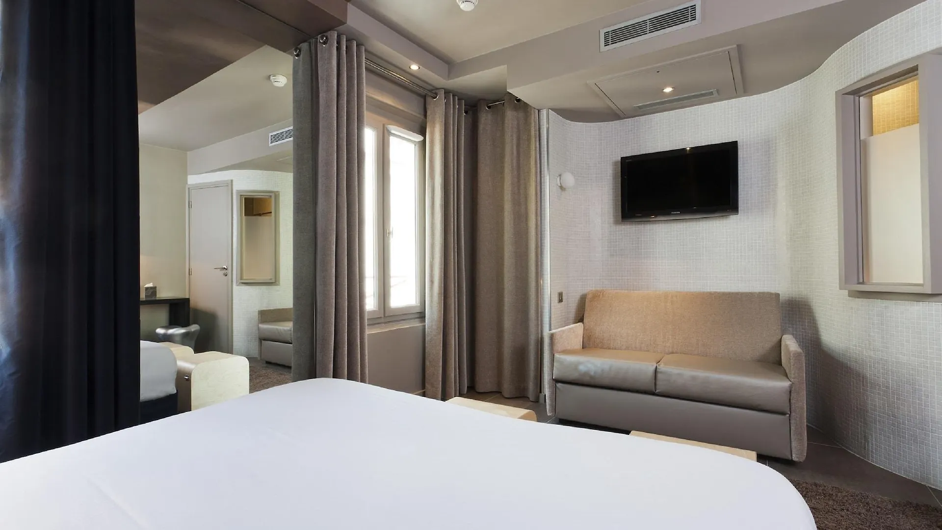 Hotel Du Cadran Paris