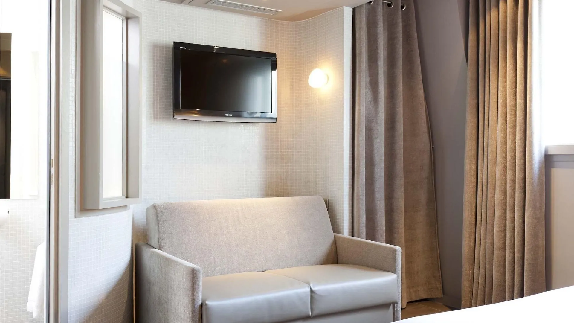 Du Cadran 4* Paris