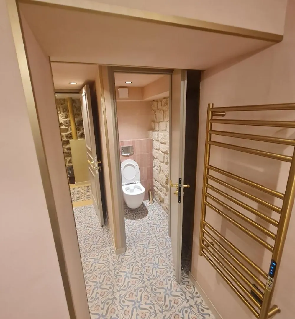 Du Cadran Hotel