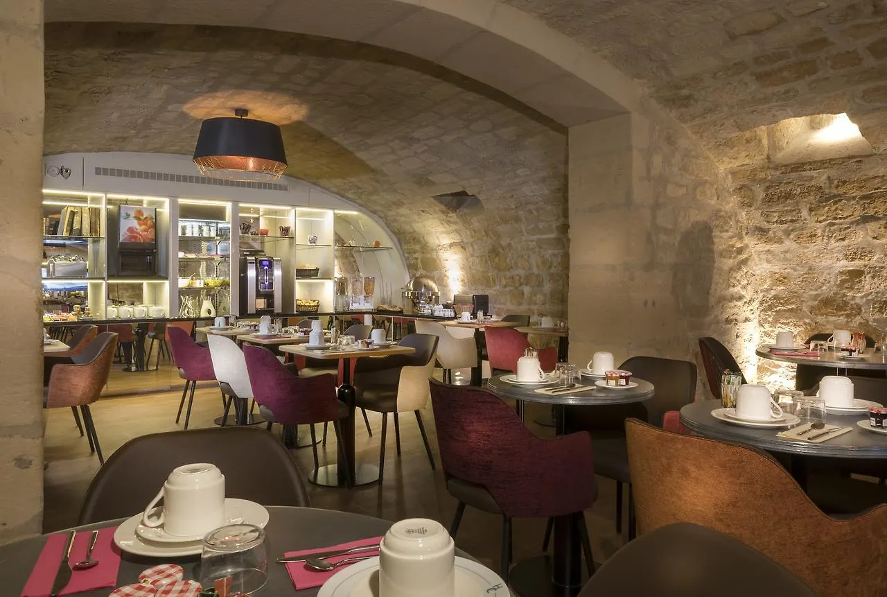 Du Cadran Hotel 4*