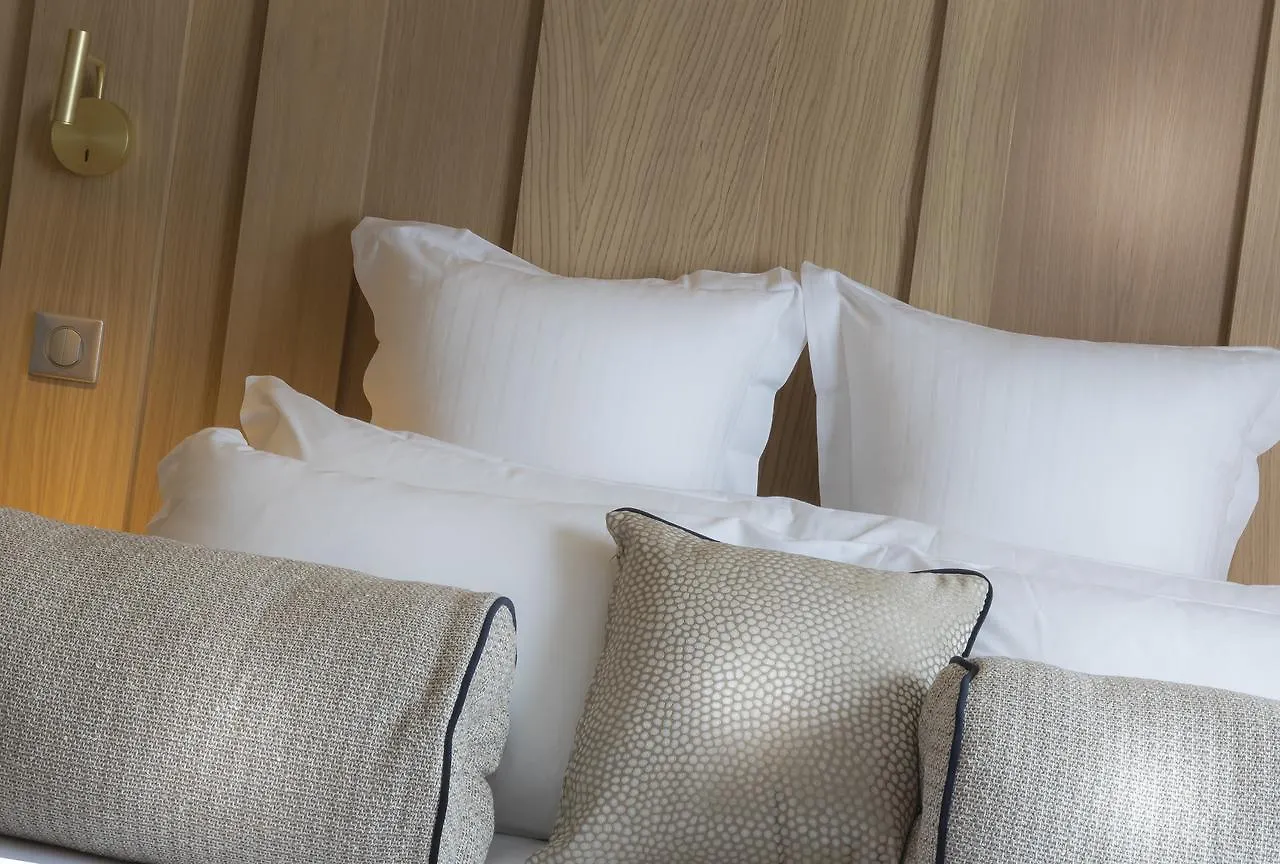 Du Cadran Hotel 4*